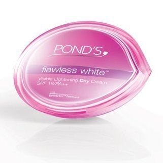 Pond’s Flawless White Visible Lightening Day Cream 50 g