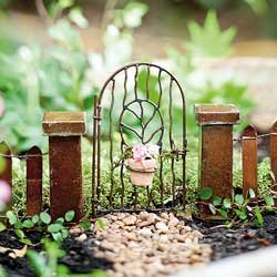 Fairy Garden Vine Gate w/Pot