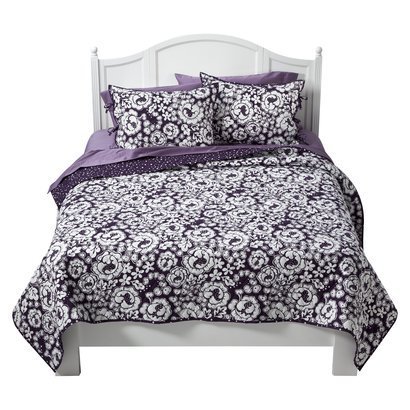 Springmaid® Pergola Quilt – Plum (Full/Queen)