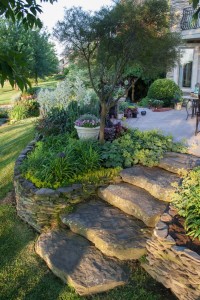 fancy retaining wall landscaping